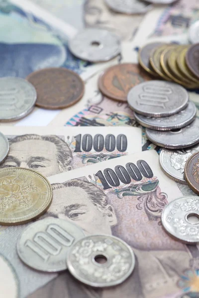 Japon yeni banknot ve madeni paraların