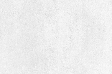 Binanın dışındaki eski beton duvar, beyaza boyanmış, pürüzsüz yüzey dokusu ve arka planı pürüzsüz.