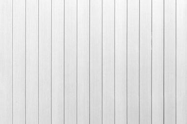 Arka plan için beyaz ahşap dokusu dikey. Yüzey ışığı masa üstü görüntüsünden temizlendi. Sanat eserleri ve iç veya dış tasarım için doğal desenler