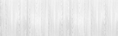 Arkaplan için dikey beyaz ahşap desen panoraması. Yüzey ışığı masa üstü görüntüsünden temizlendi. Sanat eserleri ve iç veya dış tasarım için doğal desenler
