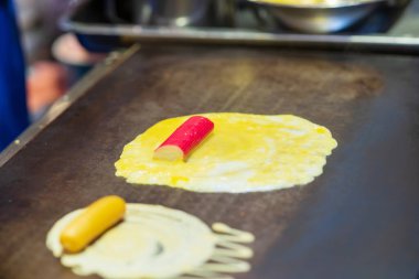 Yumuşak Waffle, rulo krep, Tayland tatlısı, arka plan, Tayland sokak yiyecek pazarı.