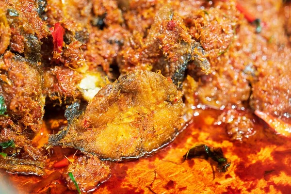 Nahaufnahme Von Stir Fried Crispy Catfish Mit Curry Hintergrund Thailändischen — Stockfoto