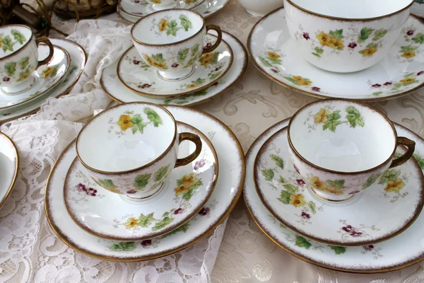 eski bir bardak çay için