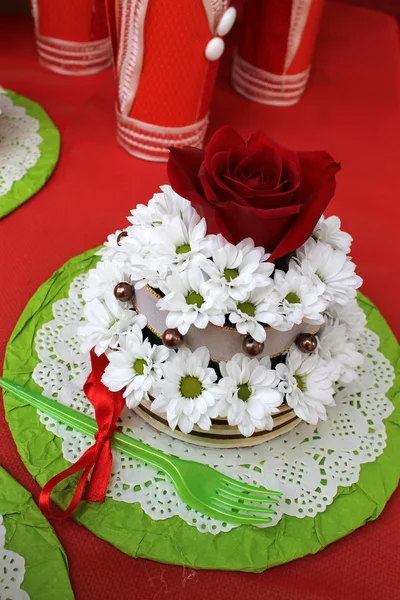 Bröllop och födelsedag tårta — Stockfoto