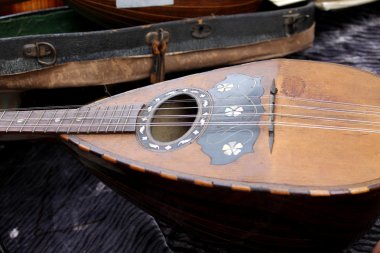 eski mandolin