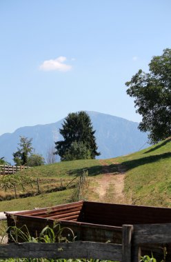 dağlarda eski sepeti