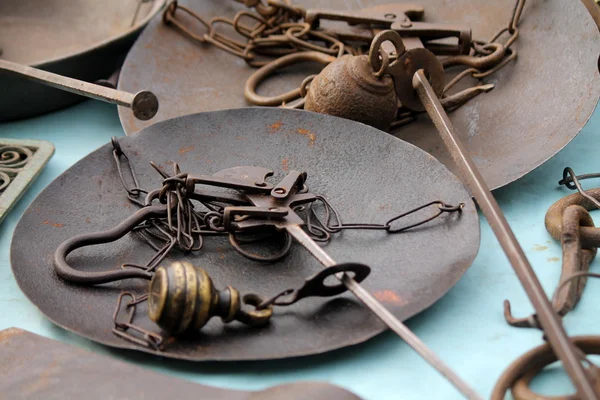 Old scales in hand — Stock Photo, Image