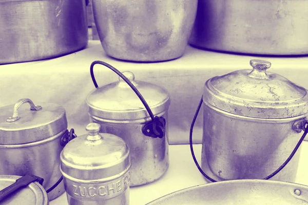 Old pots and pans in the kitchen — Stock Photo, Image