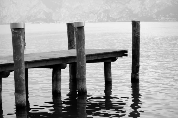 Muelle en el lago —  Fotos de Stock