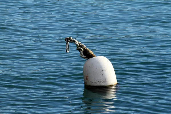 Buoy on the lake — Stock Photo, Image