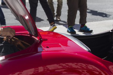 eski model araba 15 bin mil yarışı 2014 olabilir