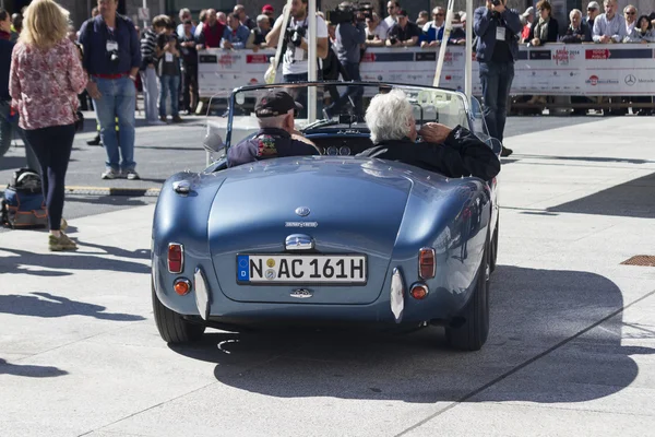 Duizend mijl race van vintage auto 15 kan 2014 — Stockfoto