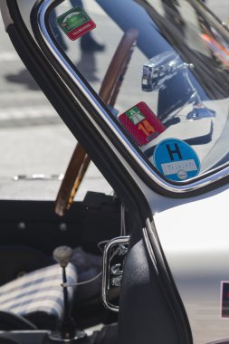 eski model araba 15 bin mil yarışı 2014 olabilir