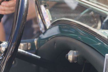 eski model araba 15 bin mil yarışı 2014 olabilir