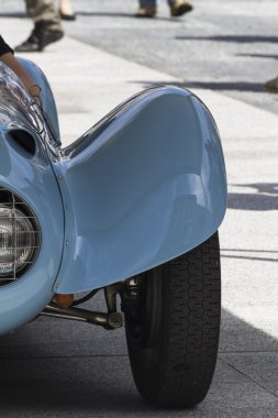 eski model araba 15 bin mil yarışı 2014 olabilir