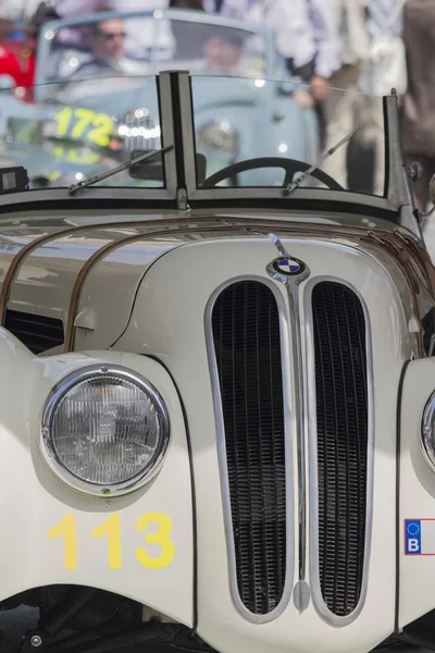 Mille miglia gara di auto d'epoca 15 maggio 2014 — Foto Stock