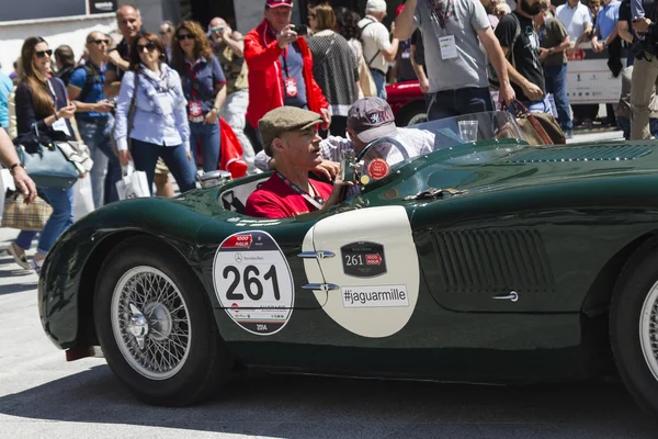 Mille miglia gara di auto d'epoca 15 maggio 2014 — Foto Stock