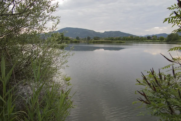 Liggande sjön — Stockfoto