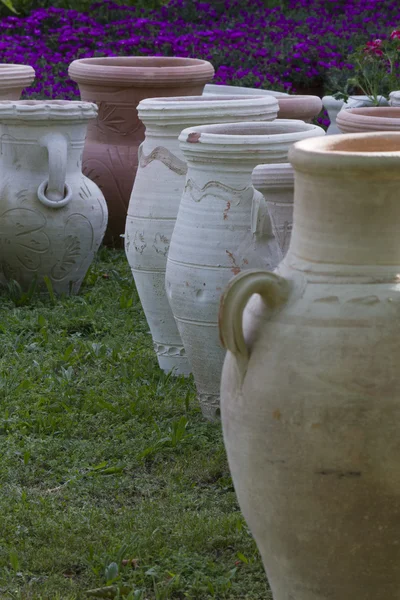 Pots in the garden — Stock Photo, Image