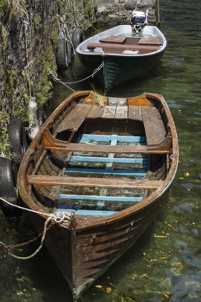 Bateau sur le lac — Photo