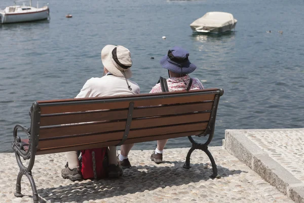 Couple sur la plage — Photo