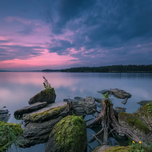 Solnedgång sjö — Stockfoto