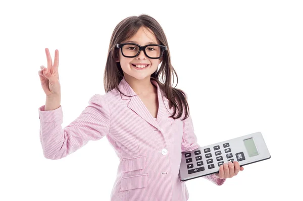 Nettes junges Mädchen mit Galeeren und Taschenrechner. — Stockfoto