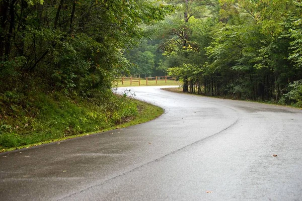 Paved Road Winding Rather Mysterious Nice Wooden Rail Fence Makes — Stock Photo, Image