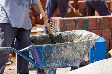 Türkiye 'de inşaat alanında beton harç ve duvar ustaları