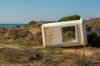 Plajlardaki çevre kirliliği.