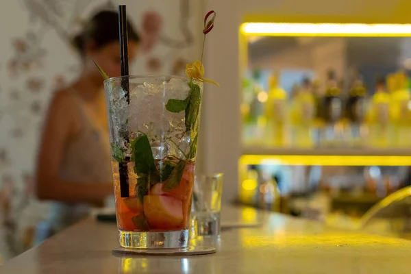 Alcoholic Cocktail Prepared Bar — Fotografia de Stock