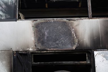 Yanmış araç yüzeyi, yanmış araba boyası..