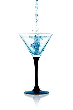 sek martini cam izole cin kokteyli