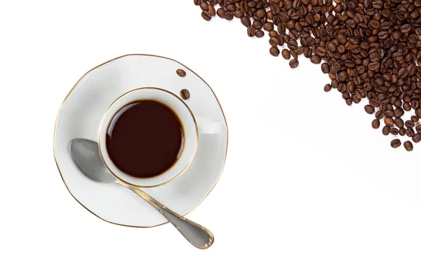 咖啡杯子与咖啡豆上白色隔离 — 图库照片