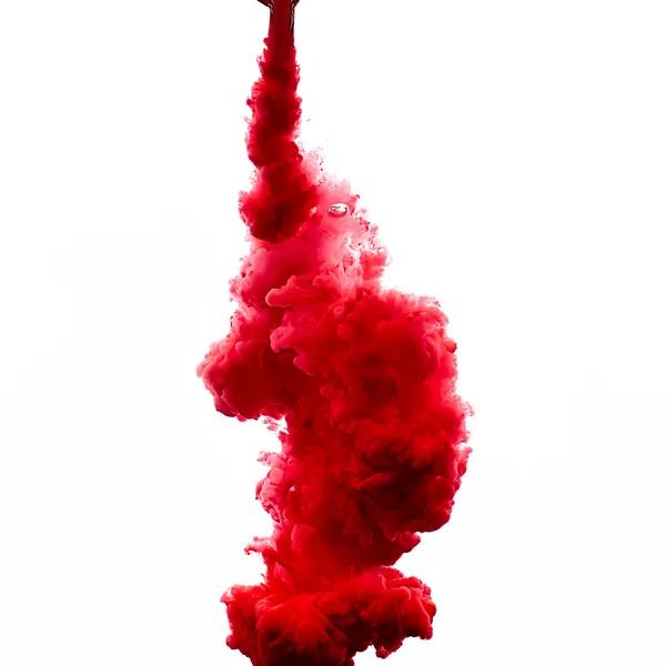 Inchiostro acrilico rosso in acqua. Esplosione di colore — Foto Stock