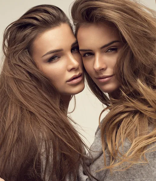Couple of beautiful women — Stock Photo, Image