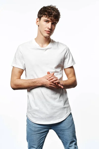Retrato Homem Bonito Shirt Branca Isolado Fundo Branco — Fotografia de Stock