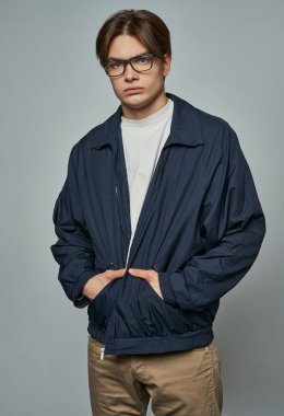 90 'ların genç adamı.