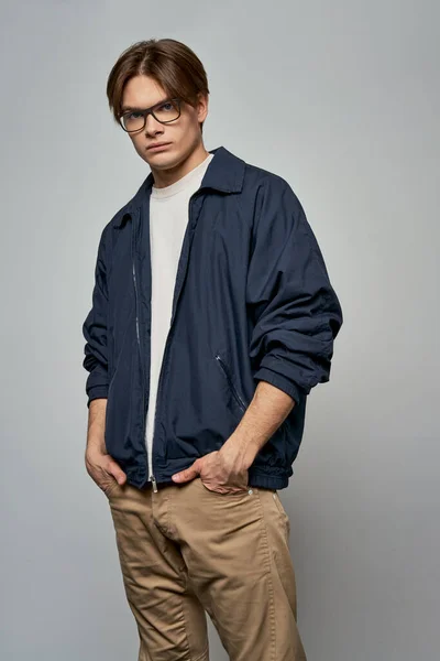 Young Man 90S Outfit — Stockfoto