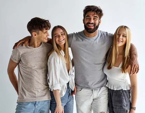 Group Best Friends Hugging Looking Camera — Stock Photo, Image