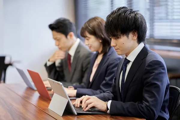 Persoană Afaceri Asiatică Care Lucrează Computer — Fotografie, imagine de stoc