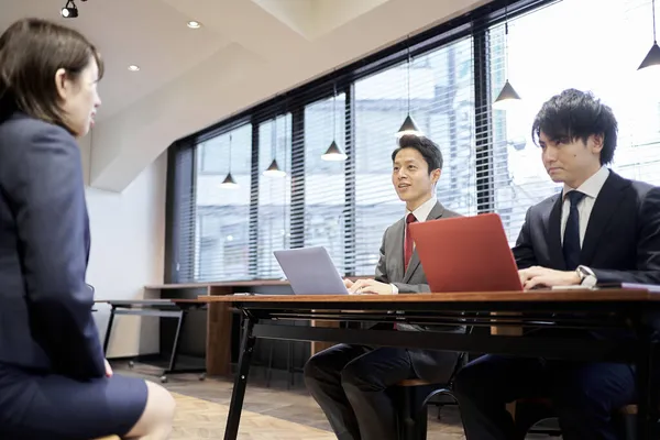 Asiatiske Ledelsesmæssige Business Person Interviewe - Stock-foto