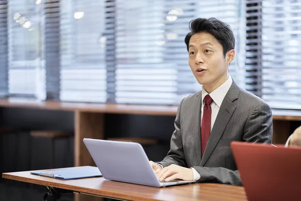 Asiatisk Forretningsperson Som Har Møte – stockfoto