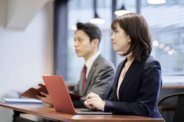 Asian Business Woman Having Meeting — Stock Photo, Image