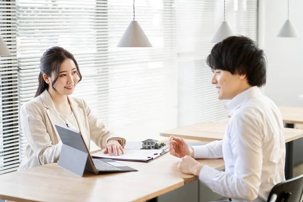 Asian Business Person Having Real Estate Investment Meeting Coworking Space — Stock Photo, Image