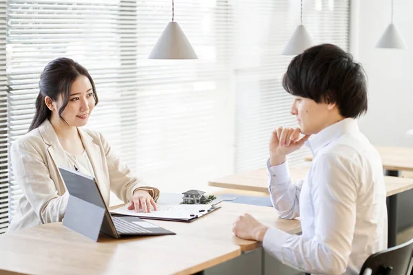 Asian Business Person Having Real Estate Investment Meeting Coworking Space — Stock Photo, Image