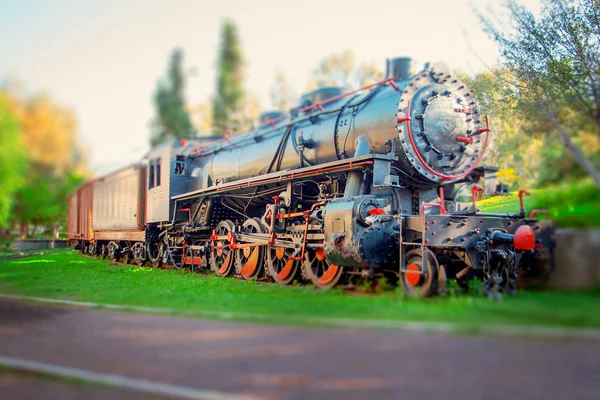 Ett gammalt tåg i kalamata Järnvägsmuseet park — Stockfoto
