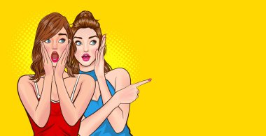 Genç bir kadın, Pop Art Comic Style 'daki arkadaşına dedikodu ya da gizli bir şey fısıldıyor.