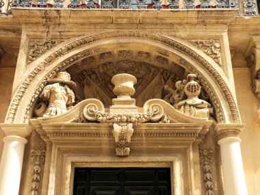 Banca giuratale kapı yakın çekim