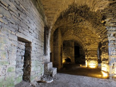 Maasilinnus Kalesi 'nde yeraltı odası
